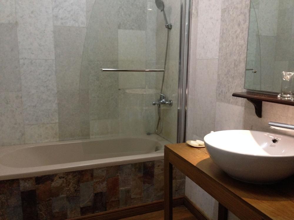 Classique Inn Янгон Екстериор снимка