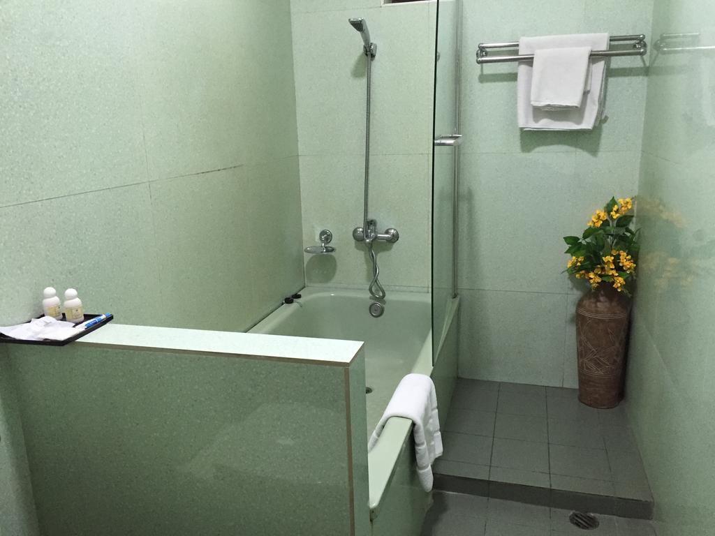 Classique Inn Янгон Екстериор снимка