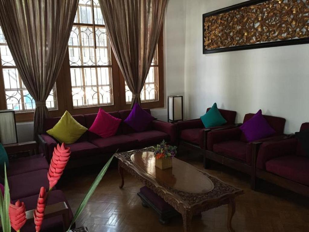 Classique Inn Янгон Екстериор снимка