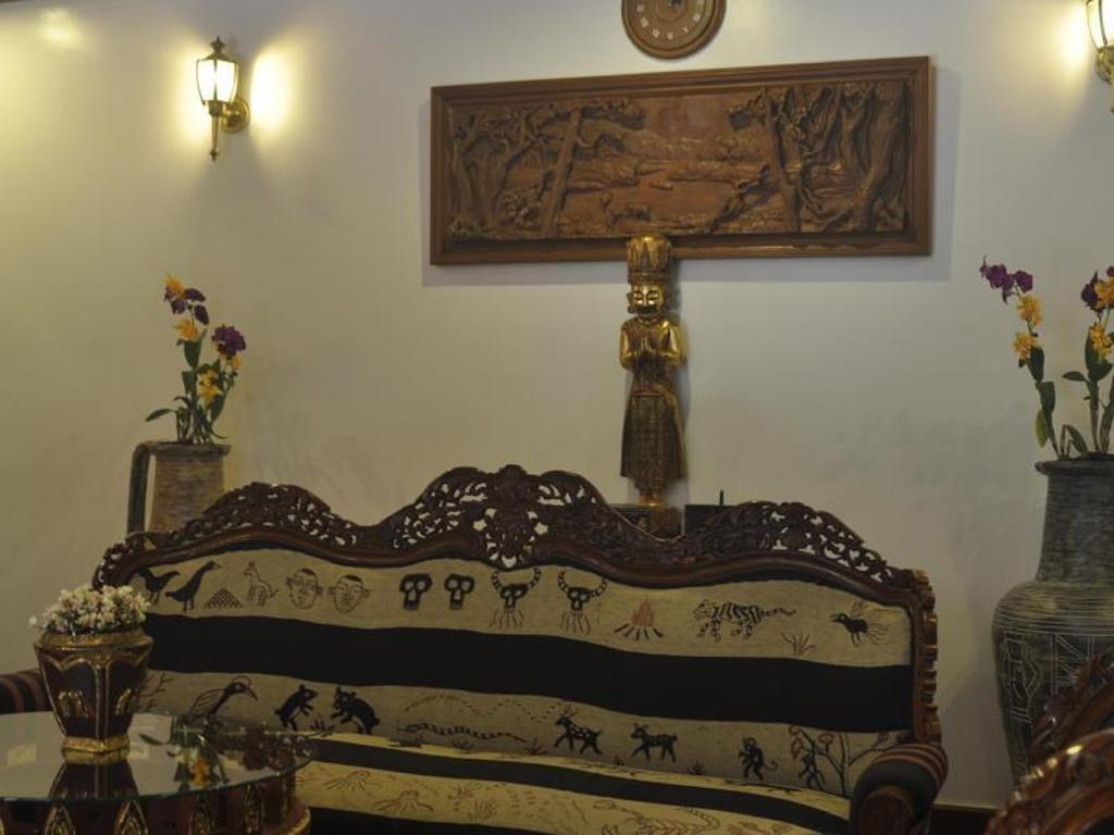 Classique Inn Янгон Екстериор снимка