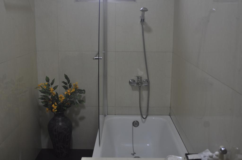 Classique Inn Янгон Екстериор снимка